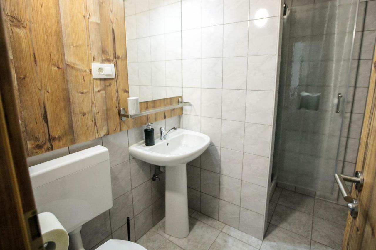 Hisa Poljana Rooms Prevalje Luaran gambar