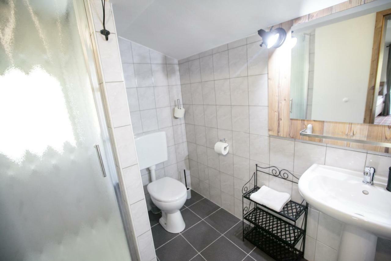 Hisa Poljana Rooms Prevalje Luaran gambar